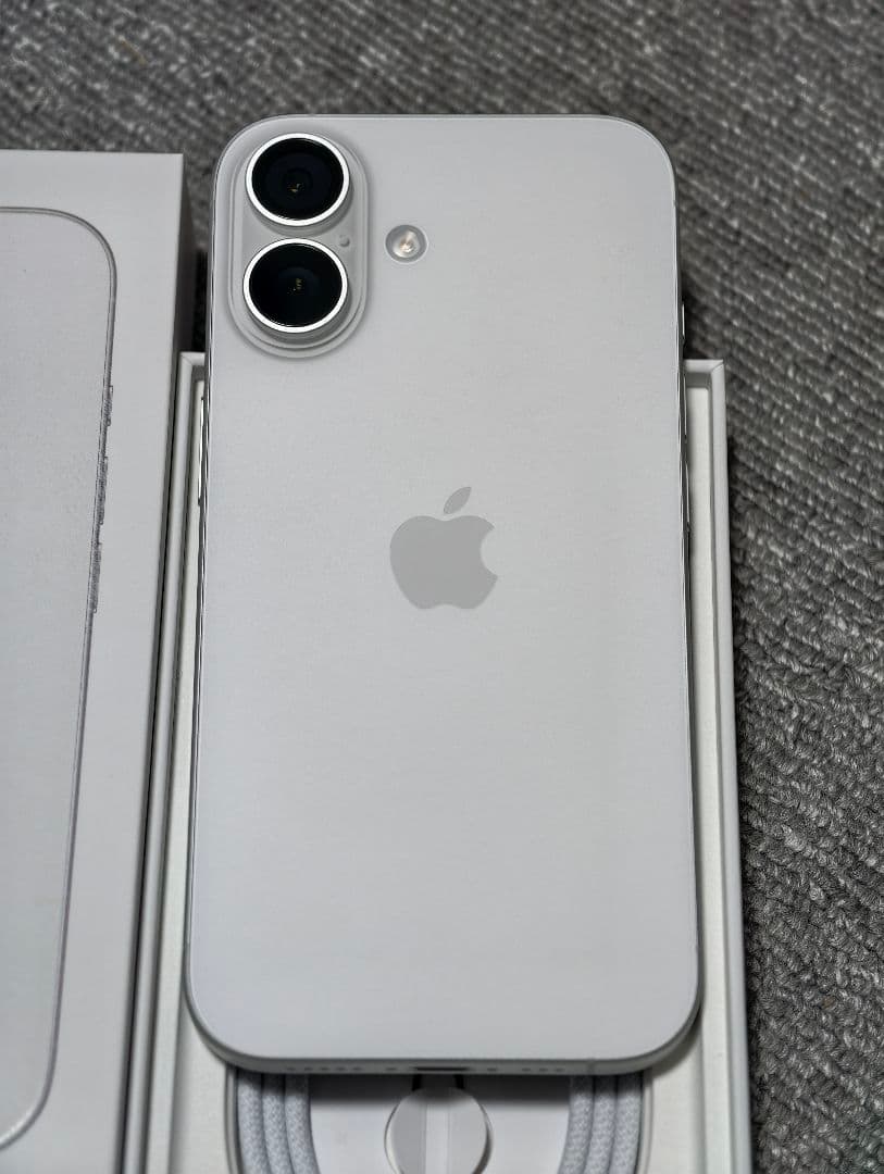 iPhone 16 128GB 未使用 SIMフリー ホワイト