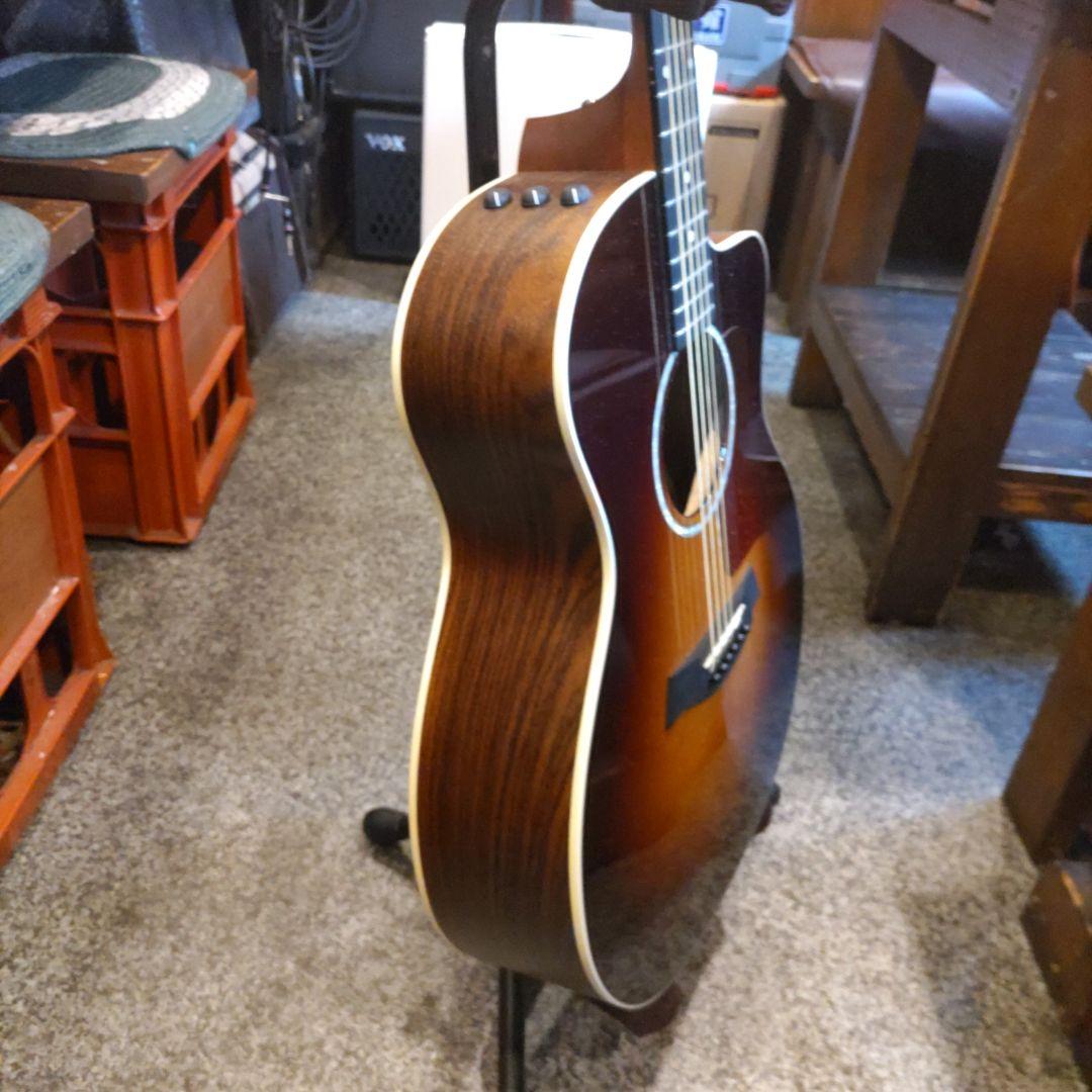 Taylor 214ce エレアコ (管理キワ)