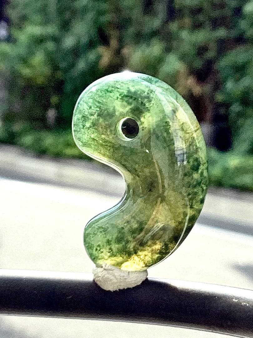 幻の碧玉‼️　出雲石勾玉*濃厚青緑色　コレクション守護石に‼️ 鑑定機関鑑別書取得品