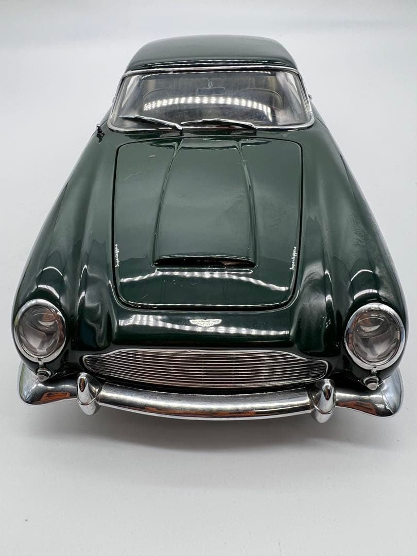 No486ジャンクミニカー1/18箱なしAston Martin DB5