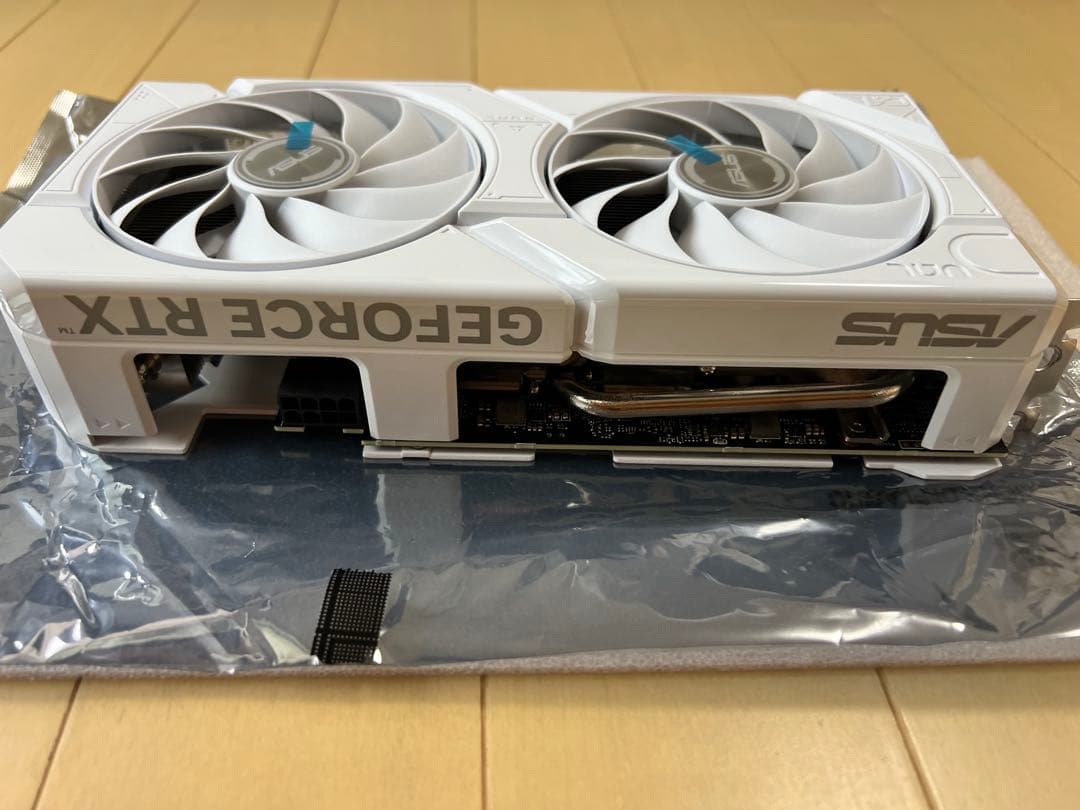極美品ASUS GeForce RTX 4060 Ti 8GB OC