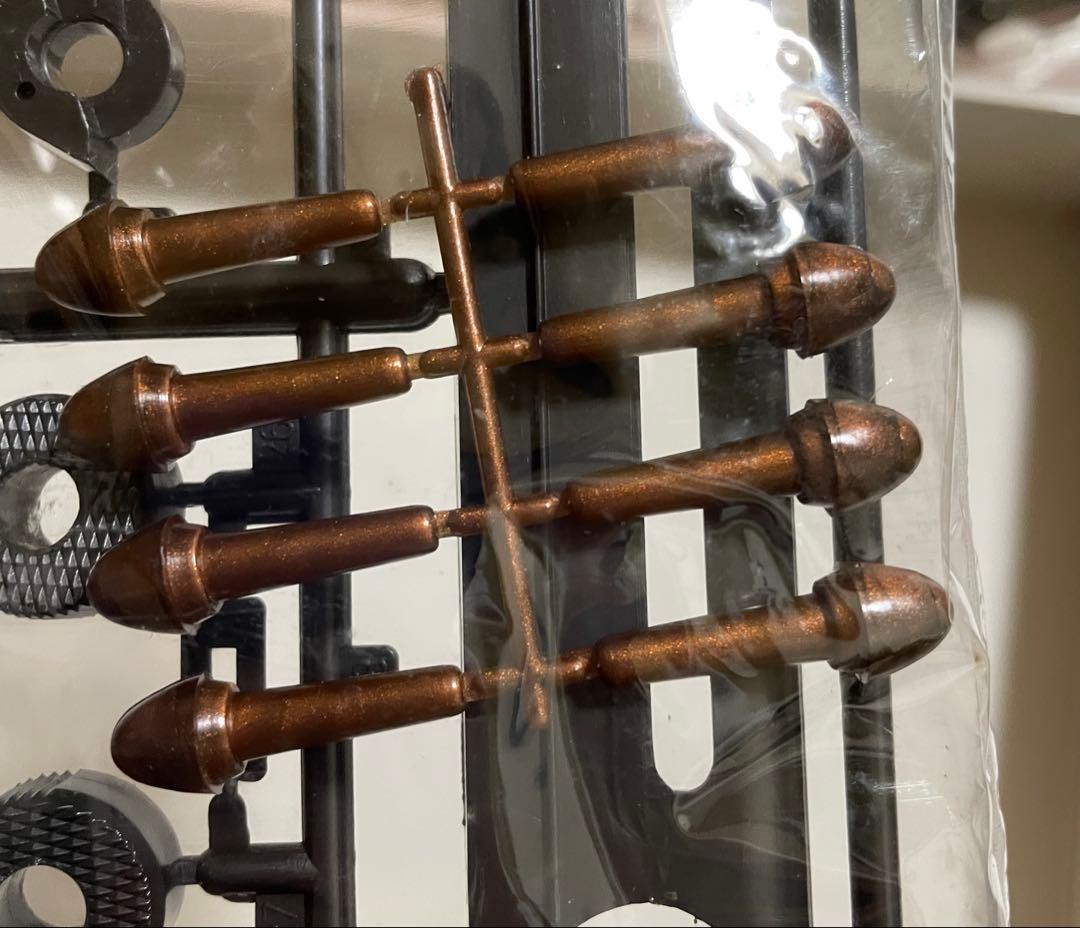 1/1 エルエス製 ルガーP08組立キット 本体樹脂製