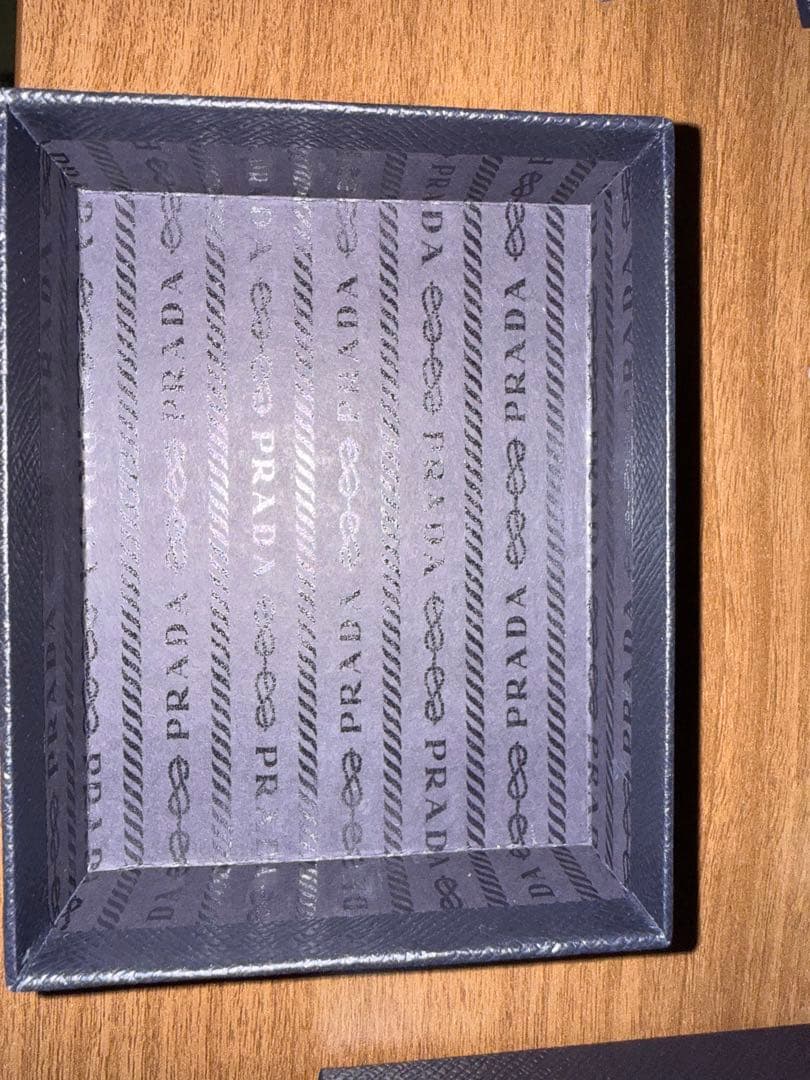 ラッセーラサフィアーノトライアングル財布