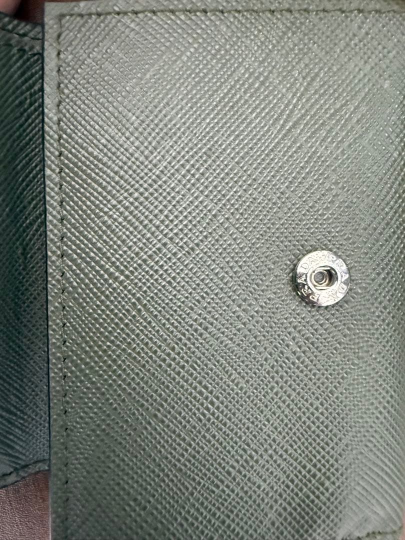 ラッセーラサフィアーノトライアングル財布