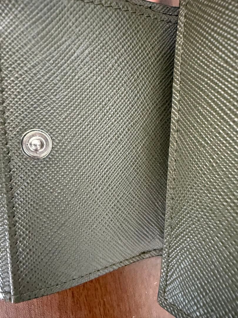 ラッセーラサフィアーノトライアングル財布