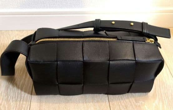 BOTTEGA VENETA ボッテガヴェネタ　カセット　ブリック　ハンドバッグ