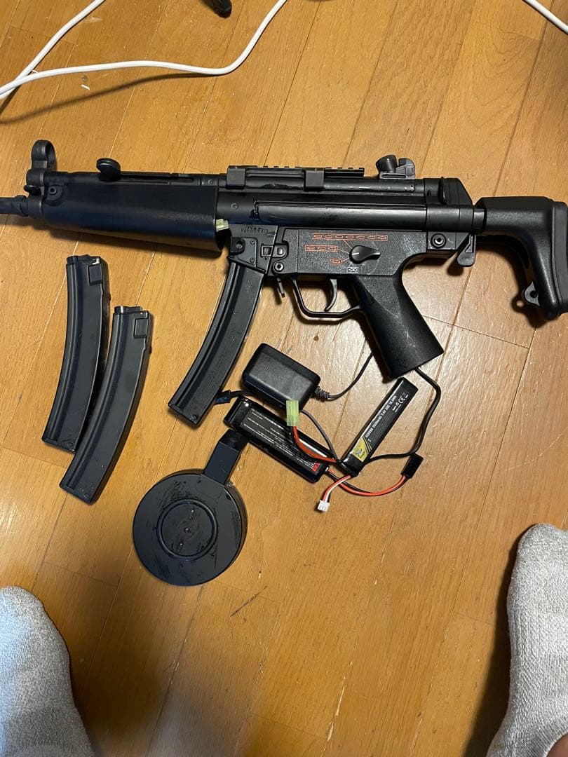 東京マルイMP5バッテリー付き