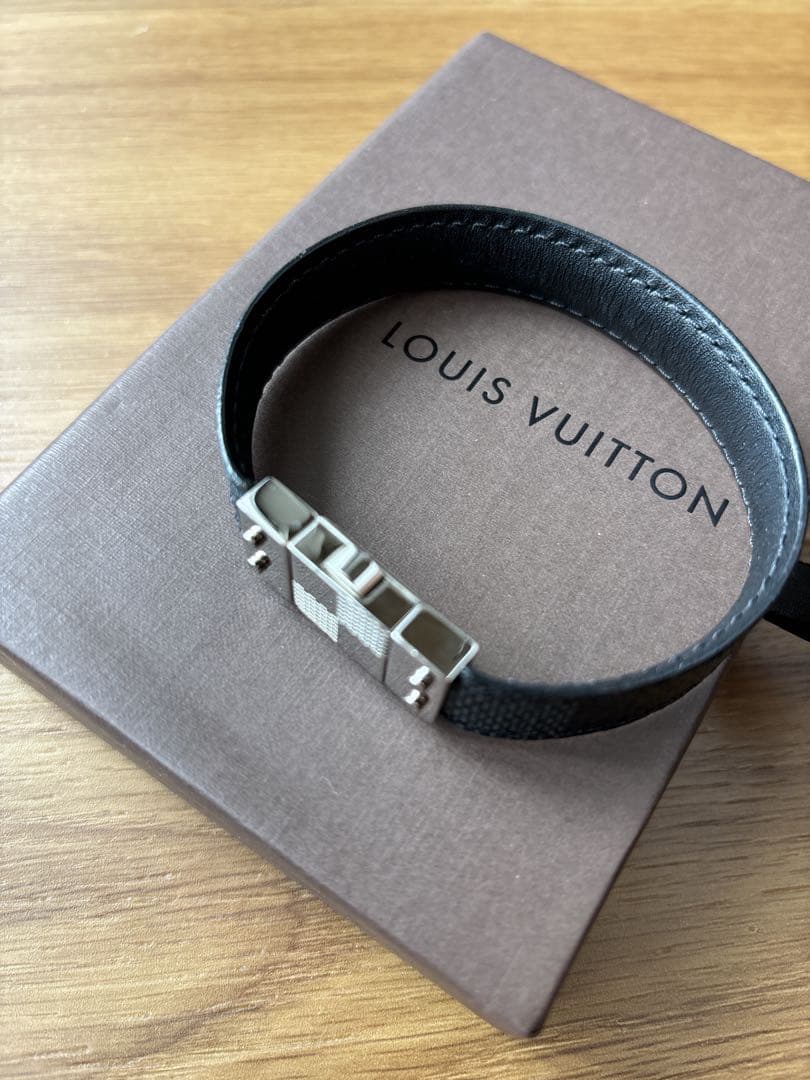 ルイ・ヴィトン　バングル　ダミエ　美品　箱、紙袋付き