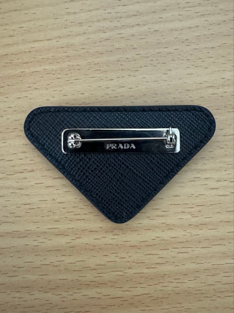 【正規品】 PRADA ブローチ ブラック
