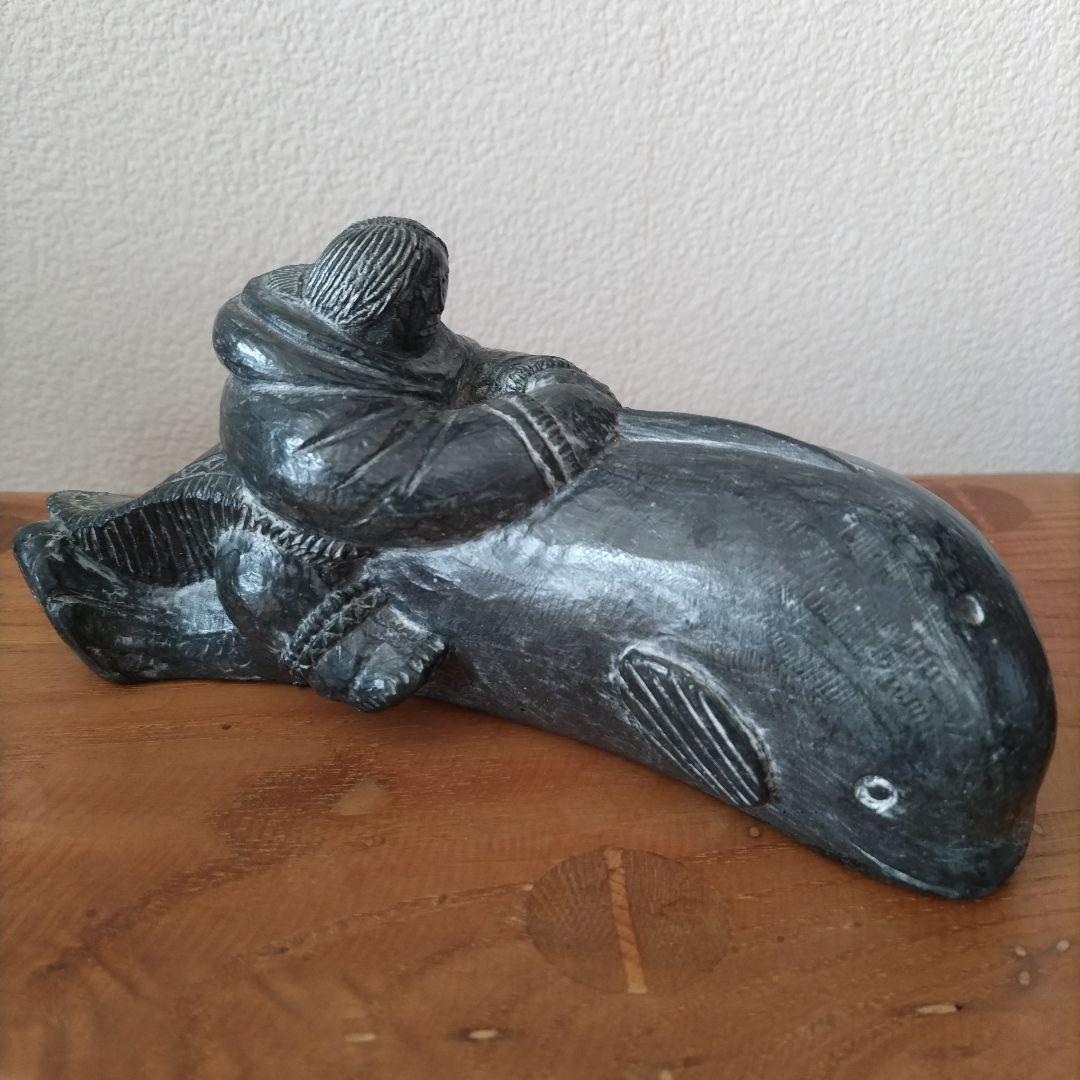 イヌイット　ソープストーン彫刻　A WOLF ORIGINAL