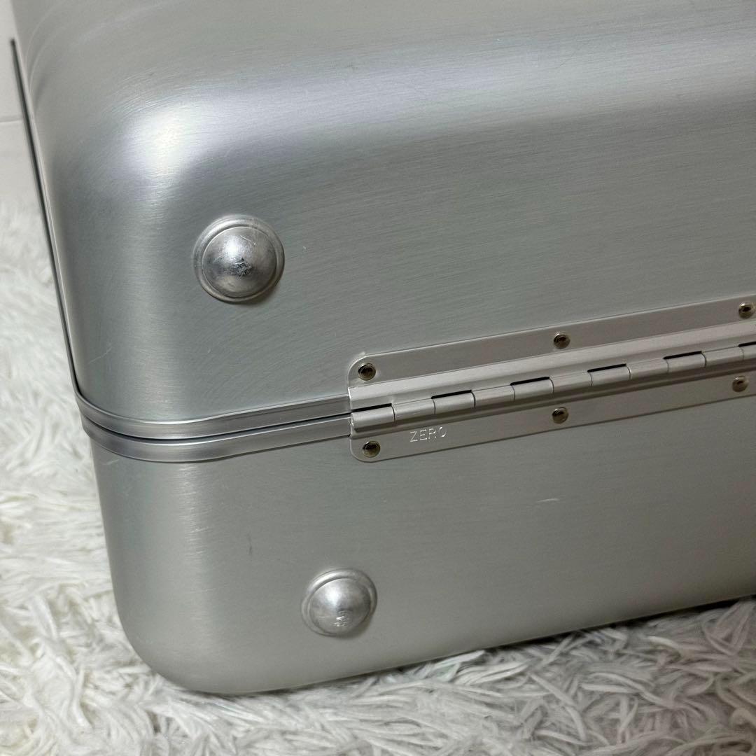 未使用・希少⭐️ゼロハリバートン　カメラケース　アタッシュケース　大容量　アルミ