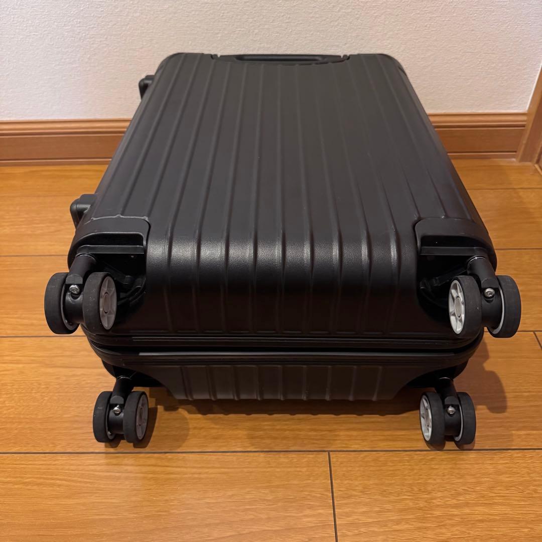 美品 リモワ サルサ ブラック 32L 4輪