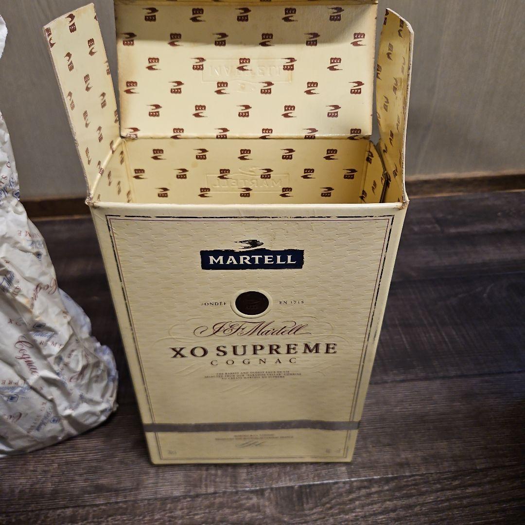 MARTELL XO SUPREME コニャック 700ml 箱入り