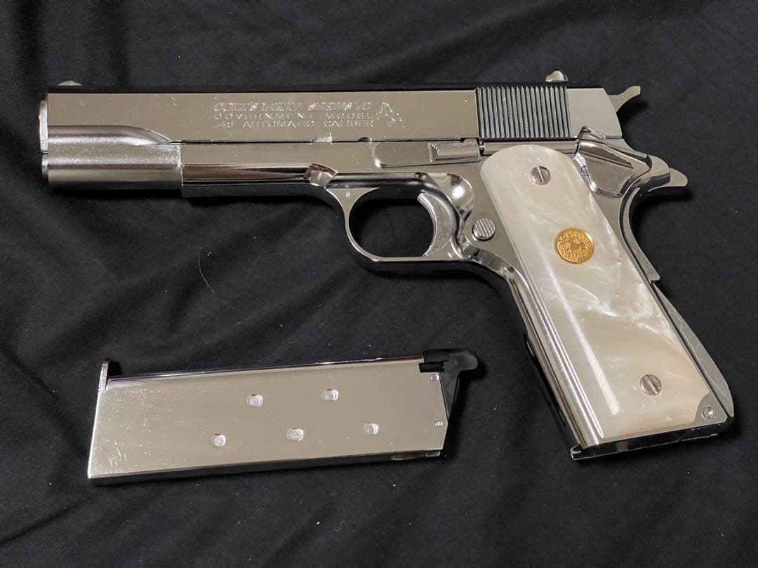 東京マルイ コルトガバメントシリーズ70 ニッケルフィニッシュ/カスタムグリップ