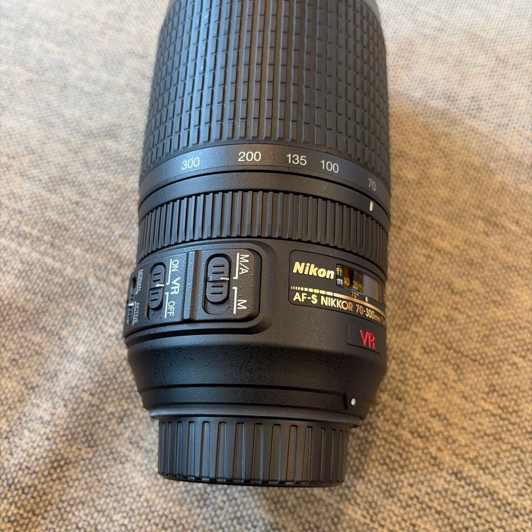 Nikon AF-S NIKKOR 70-300mm VR レンズ　付属ポーチ有