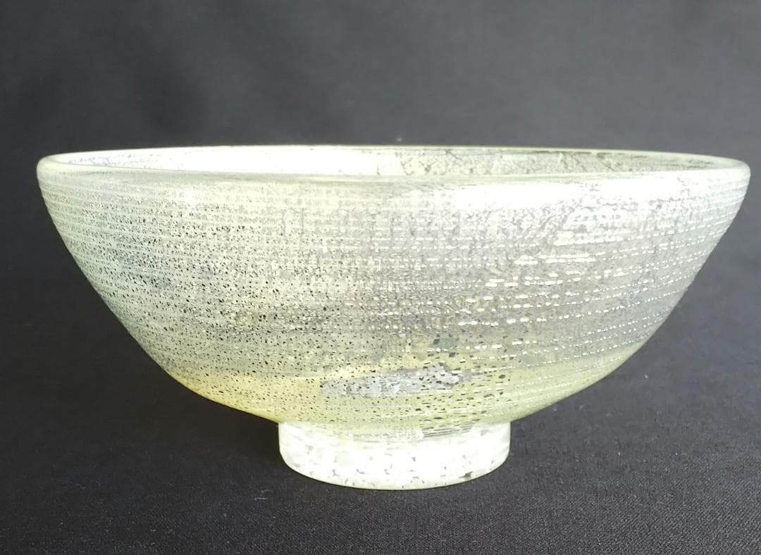 新品未使用★藤原奈津江作　吹きガラスボール　「箔花」銀箔と花の掘り込み