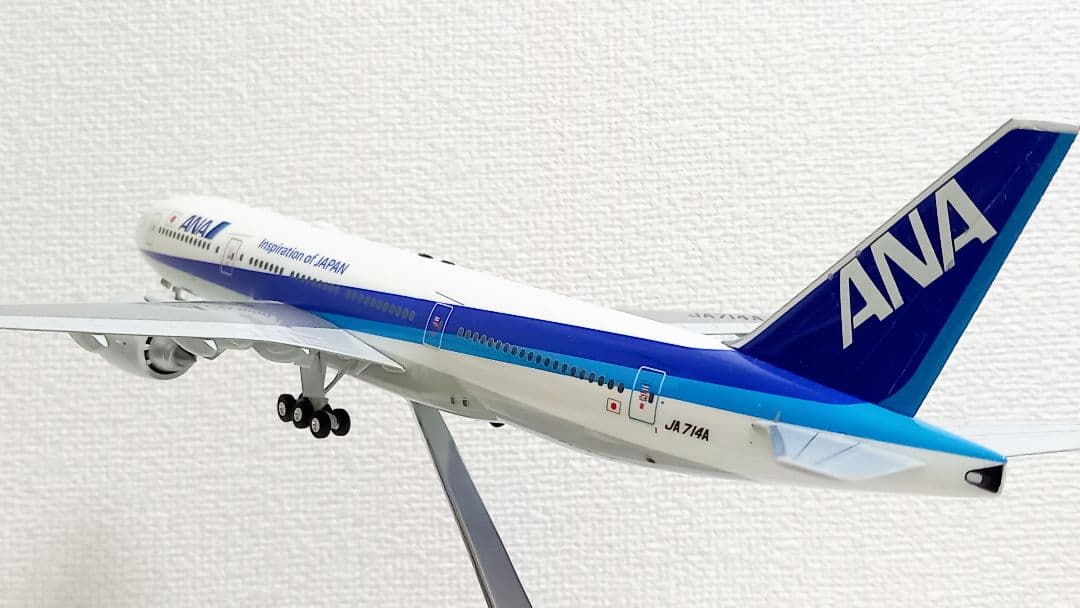 全日空商事 1/200 NH20077 ANA B777-200 JA714A