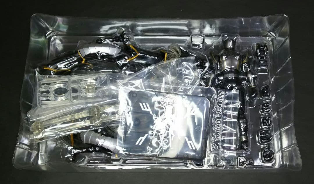 S.H.フィギュアーツ 仮面ライダーリュウガ