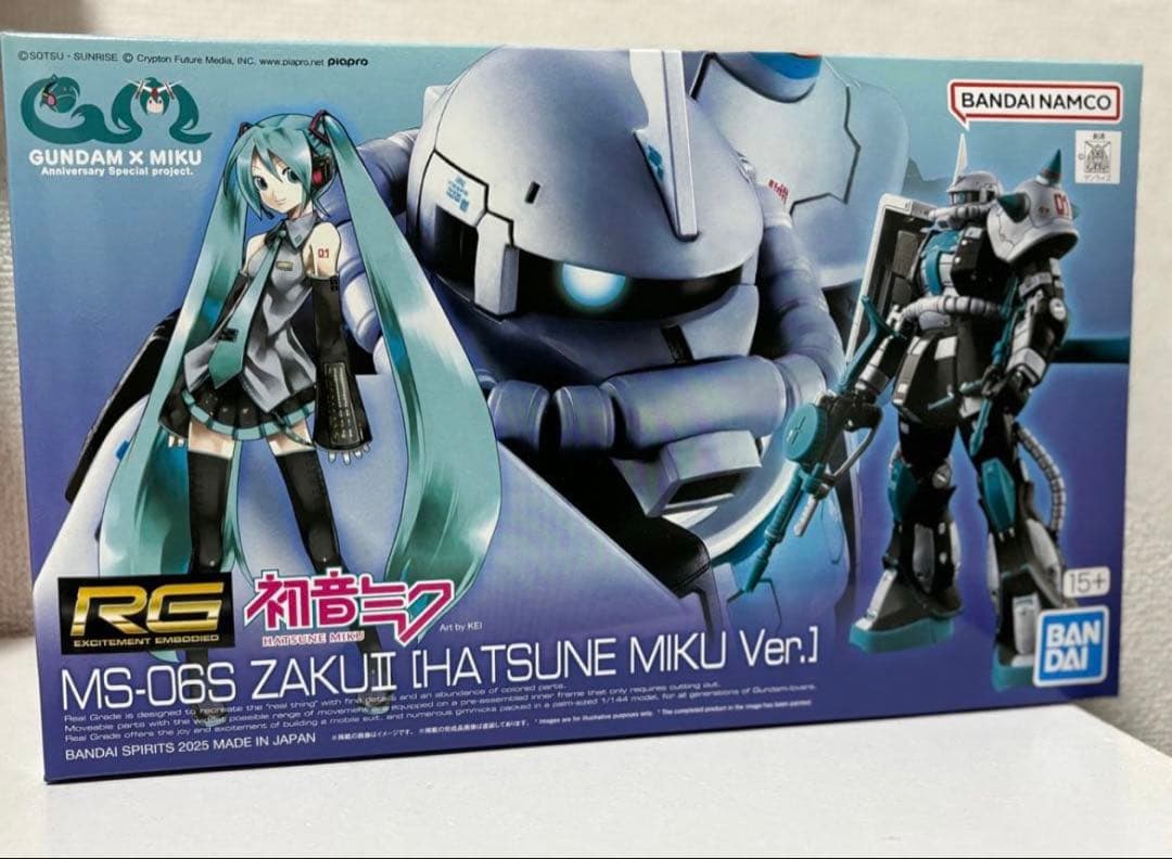 【限定版】RG 1/144 MS-06S ザクII [初音ミクVer.] 新品