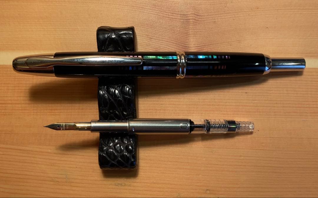 パイロット 螺鈿キャップレス万年筆(水面) 逆輸入モデル