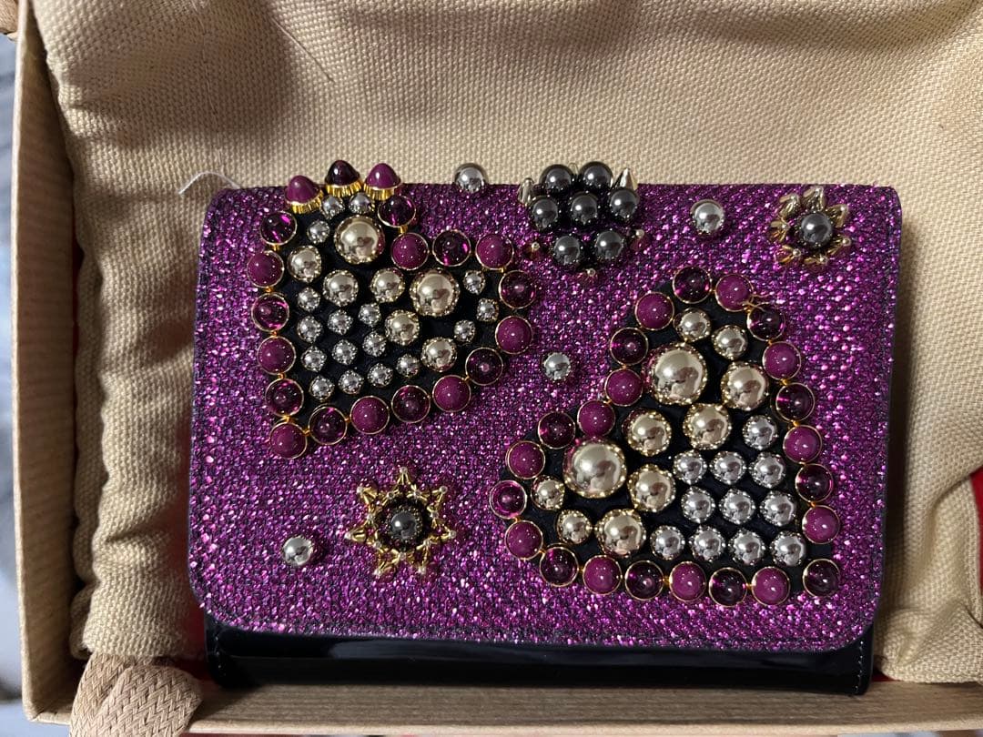 クリスチャンルブタン バレンタイン限定　三つ折り財布