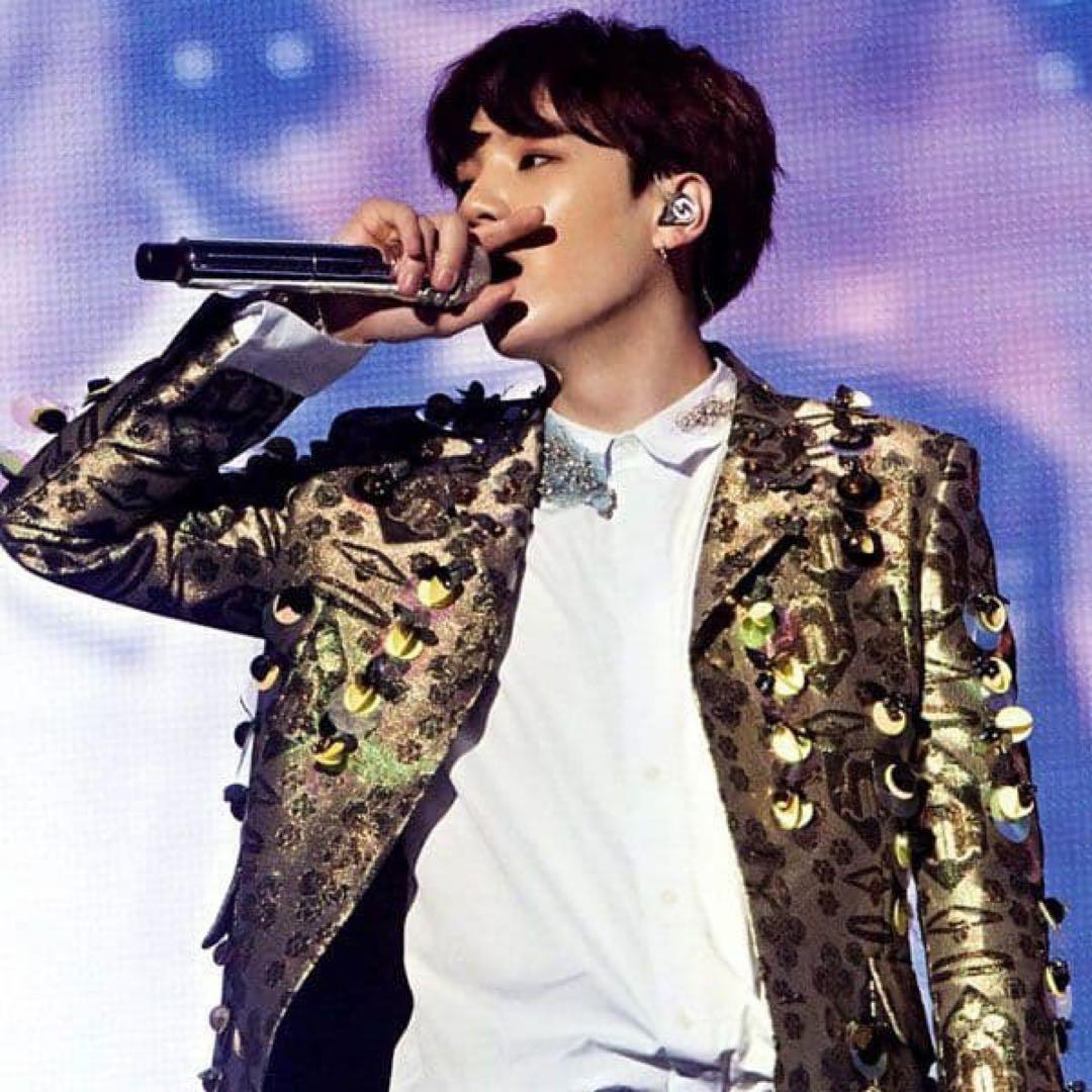 BTS SUGA ユンギ RECODE HYBE INSIGHT