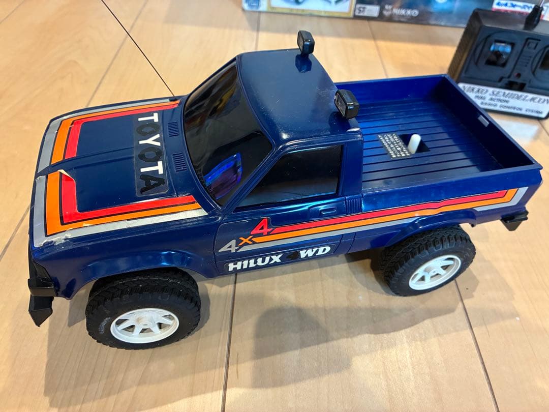 ニッコー　ハイラックス　4WDピックアップ　1/16 ラジコン　動作品