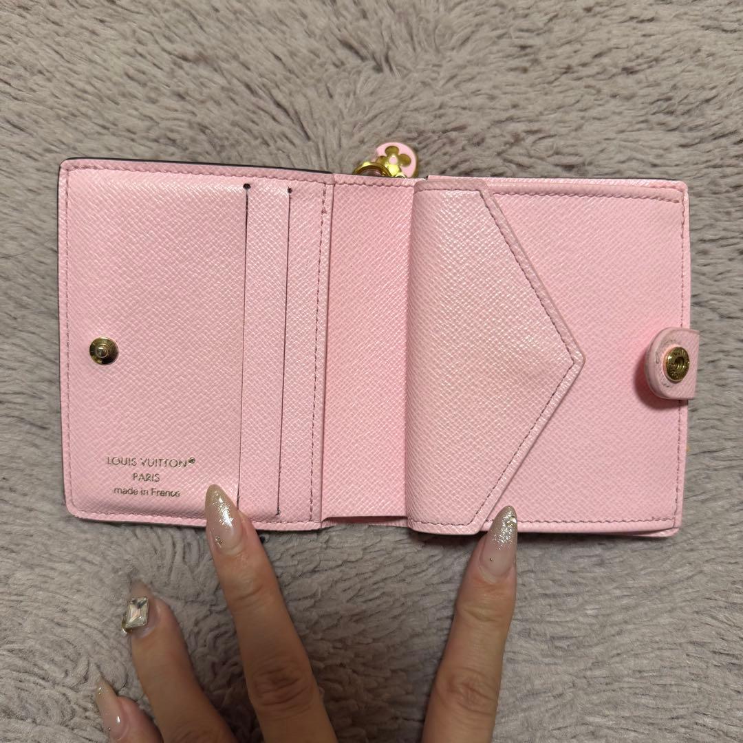 【本日限定価格】Louis Vuitton ルイヴィトン チャーム付き 財布