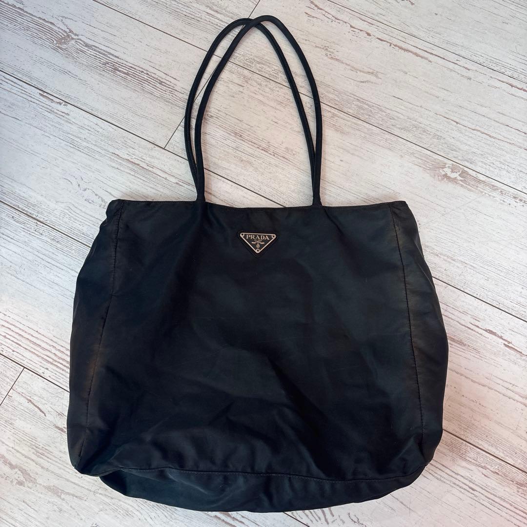 PRADA ブラックトートバッグ