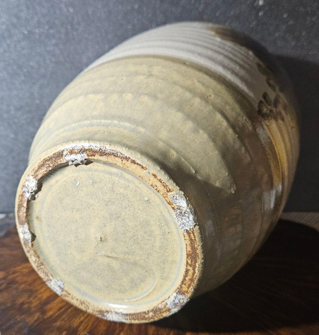 日本工芸会正会員　益子焼　名工　 武田敏男作　白釉鉄釉緑釉　葡萄文 花瓶　共箱