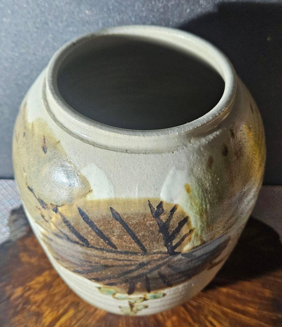 日本工芸会正会員　益子焼　名工　 武田敏男作　白釉鉄釉緑釉　葡萄文 花瓶　共箱