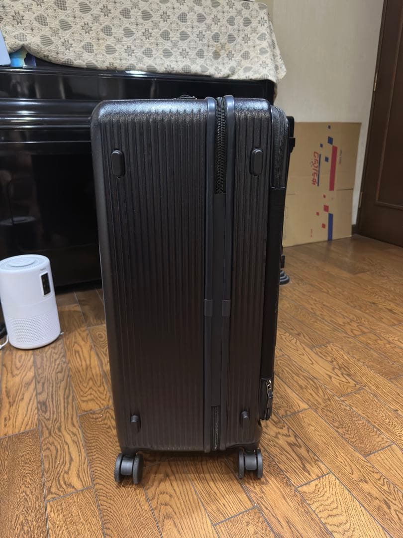 イノベーター Innovator スーツケー