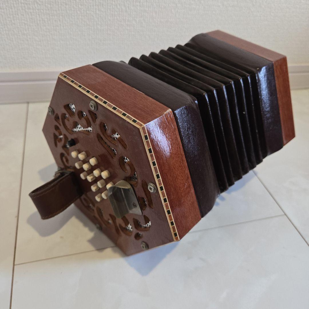 イングリッシュ・コンサーティーナ