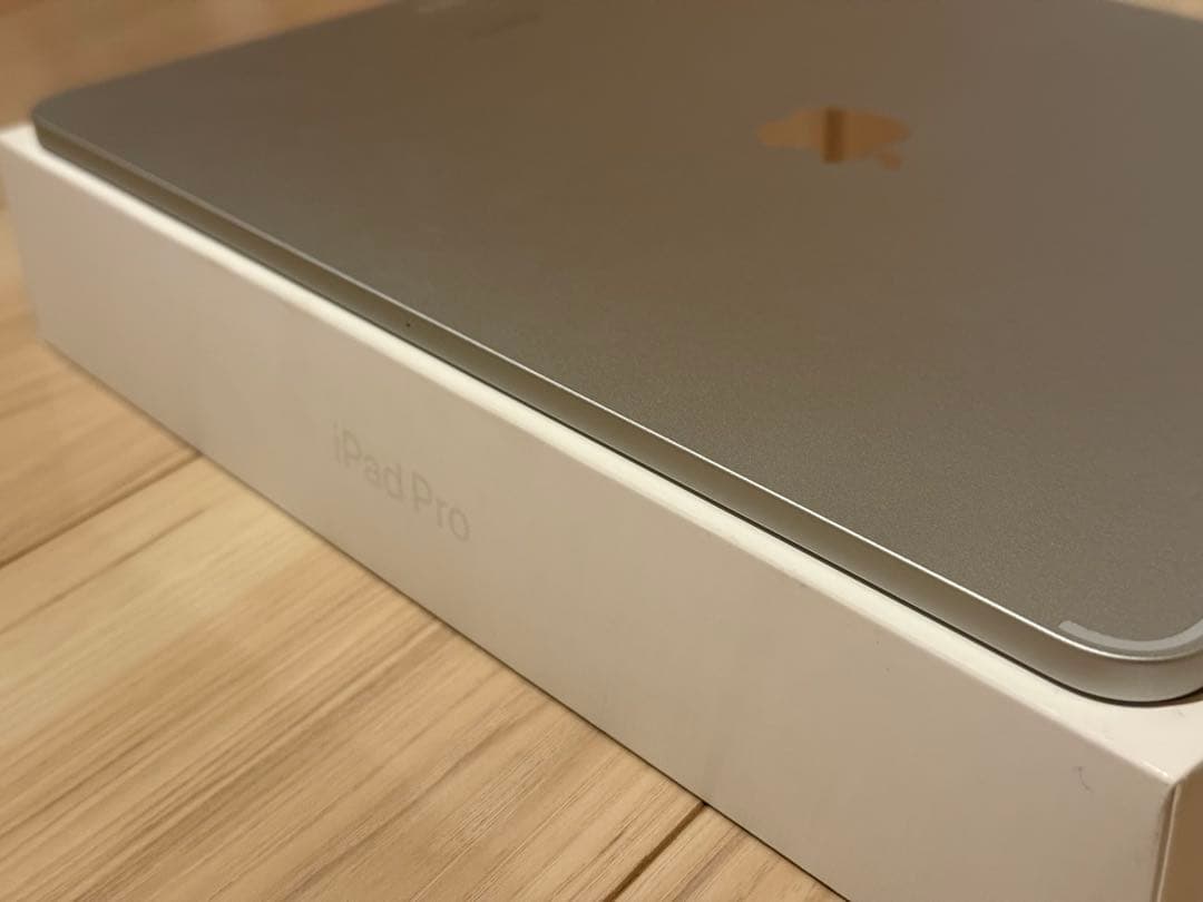 iPad Pro 12.9 第6世代 シルバー + キーボード + Pen