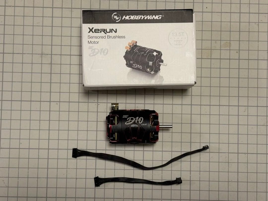 HOBBYWING XeRuN D10 ブラシレスモーター 13.5T(赤)