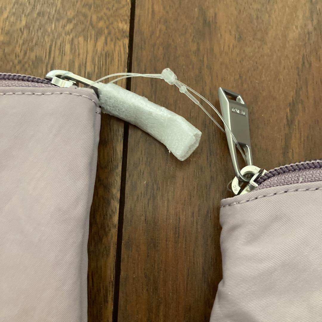 【新品未使用】TUMI 折りたたみバッグ ライトグレー