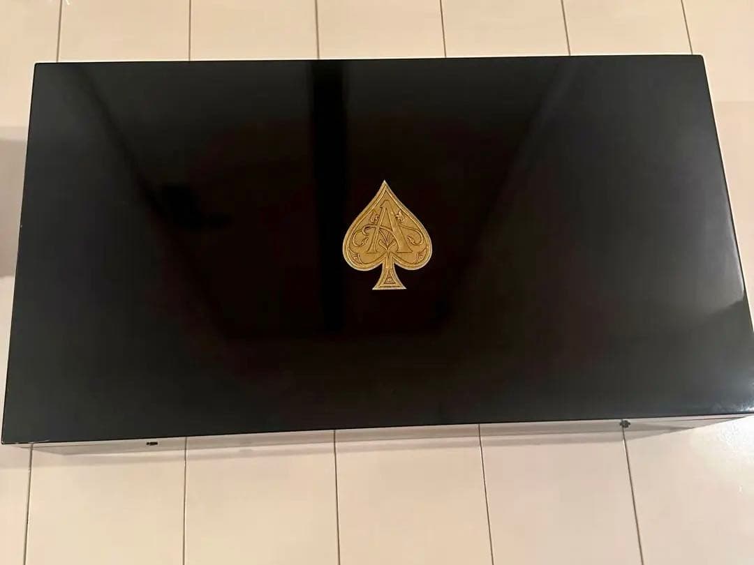 アルマンドアタッシュケース6本空き瓶付き