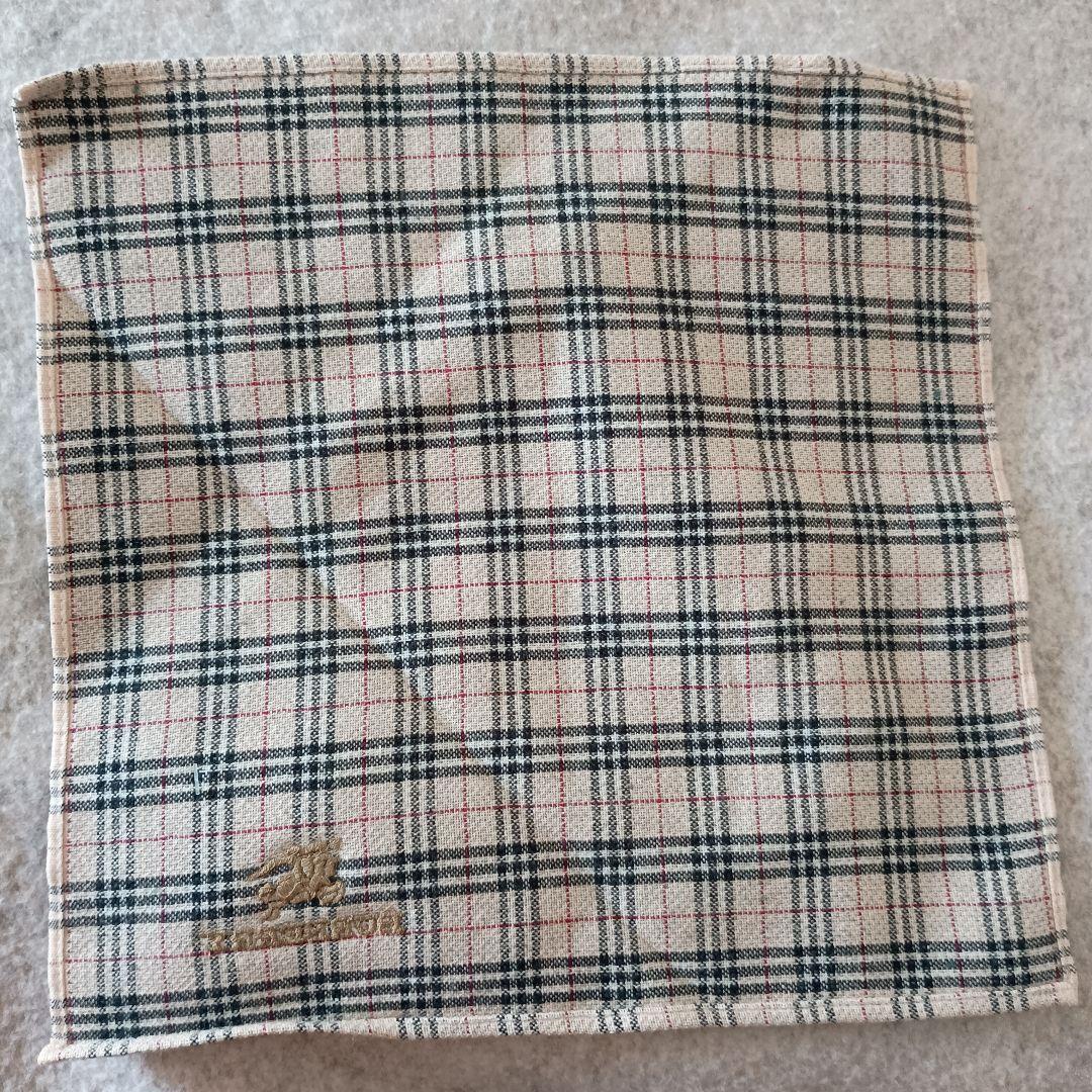 バーバリー　　4枚　　タオルハンカチ　　　チェック　　　②　　セット　　箱