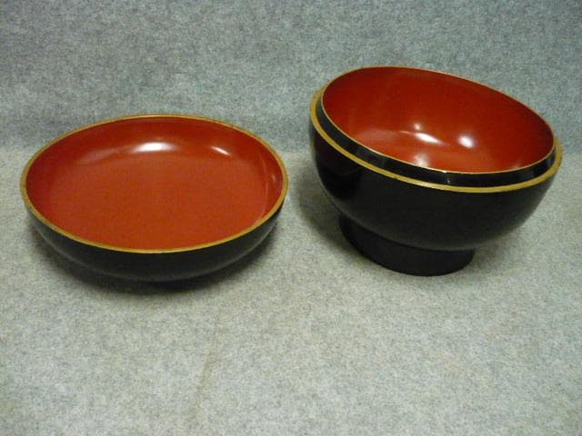 黒塗内朱塗 紋入り 飯櫃 [B31496]