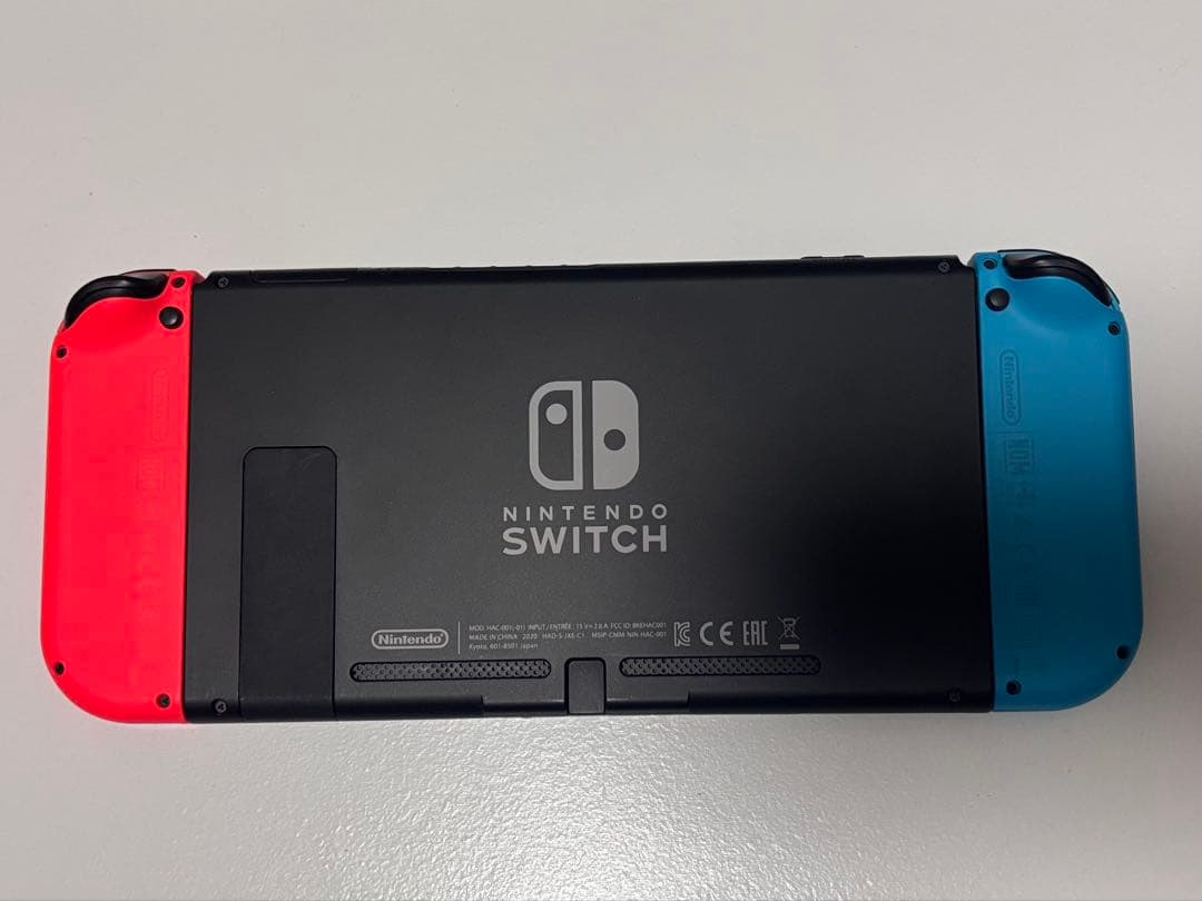 【中古品】Nintendo Switch microSD キャリングケース付き