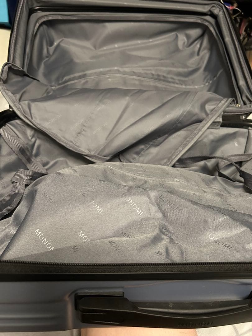 【専用】MONOMI シルバーキャリーケース Mサイズ65L