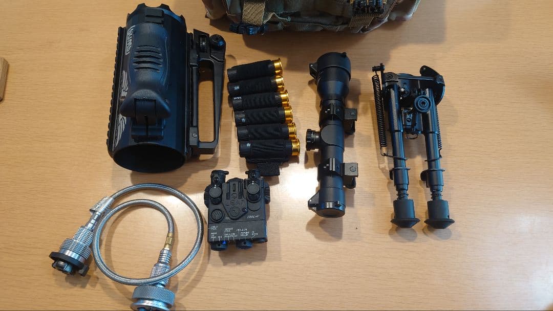 ミリタリーCB缶ホルダー （収納バッグ、パーツ全部付き）