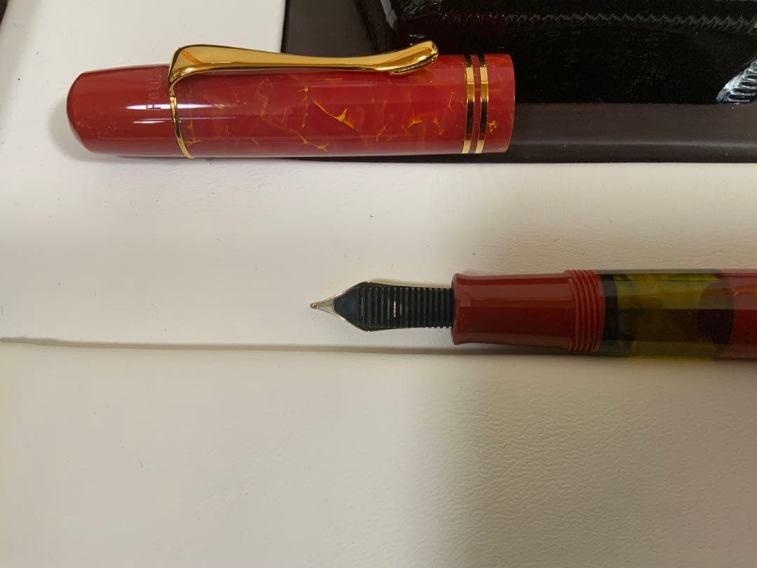 Pelikan 万年筆 限定 M101 ブライトレッド インク付き