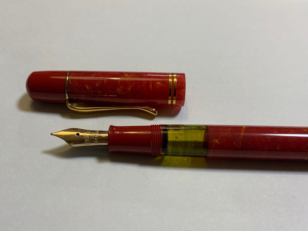 Pelikan 万年筆 限定 M101 ブライトレッド インク付き