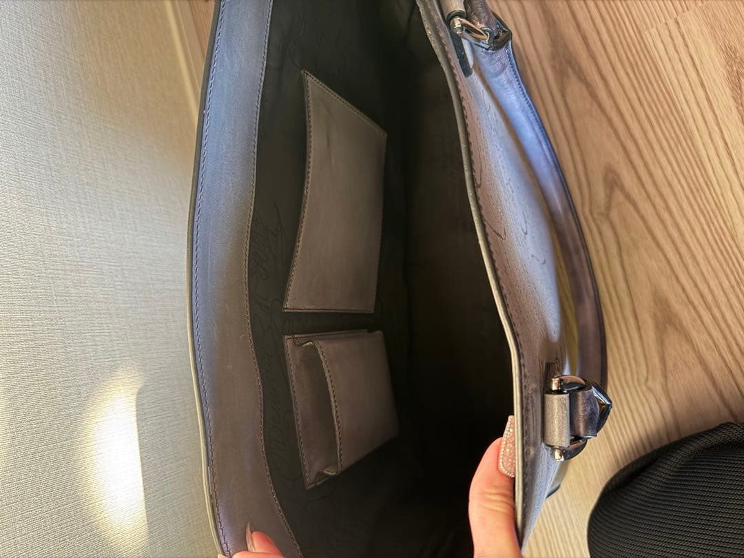 ベルルッティ　ビジネスバック