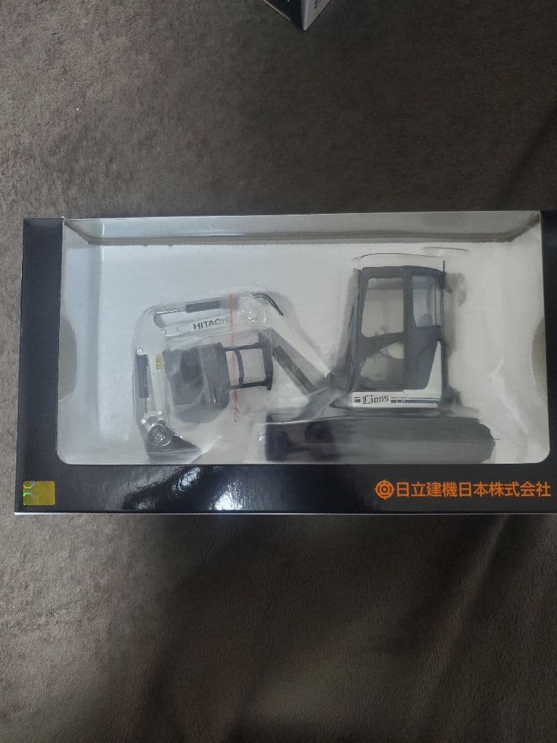 日立建機 ZX35U 油圧ショベル ミニモデル　フィギュア