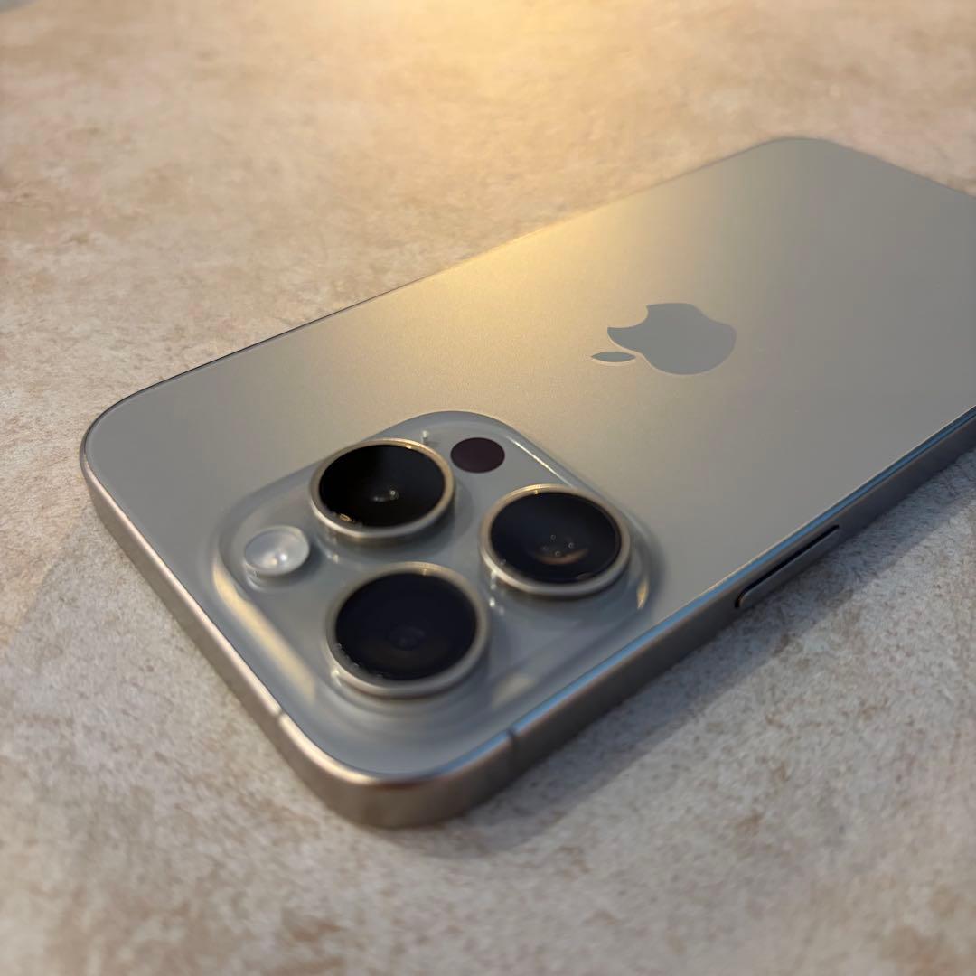 ゆ*う様 Apple iPhone 15 Pro 256GB 本体