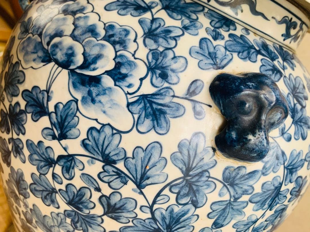 中国清時代染付大壺（銘があり)