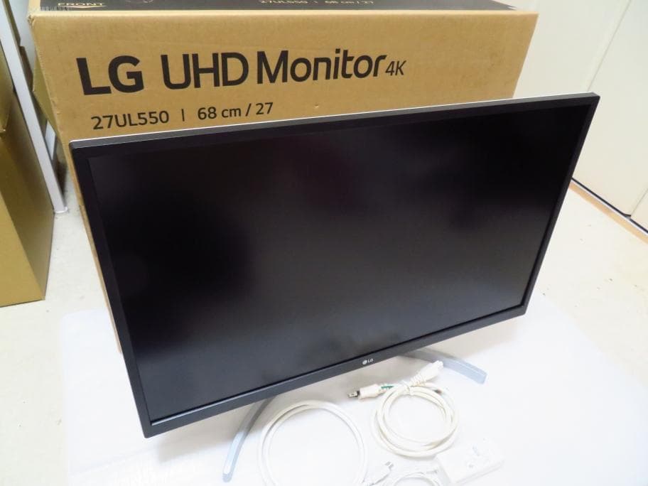 [美品] LG 27UL550-W 27インチ 4K 液晶モニター