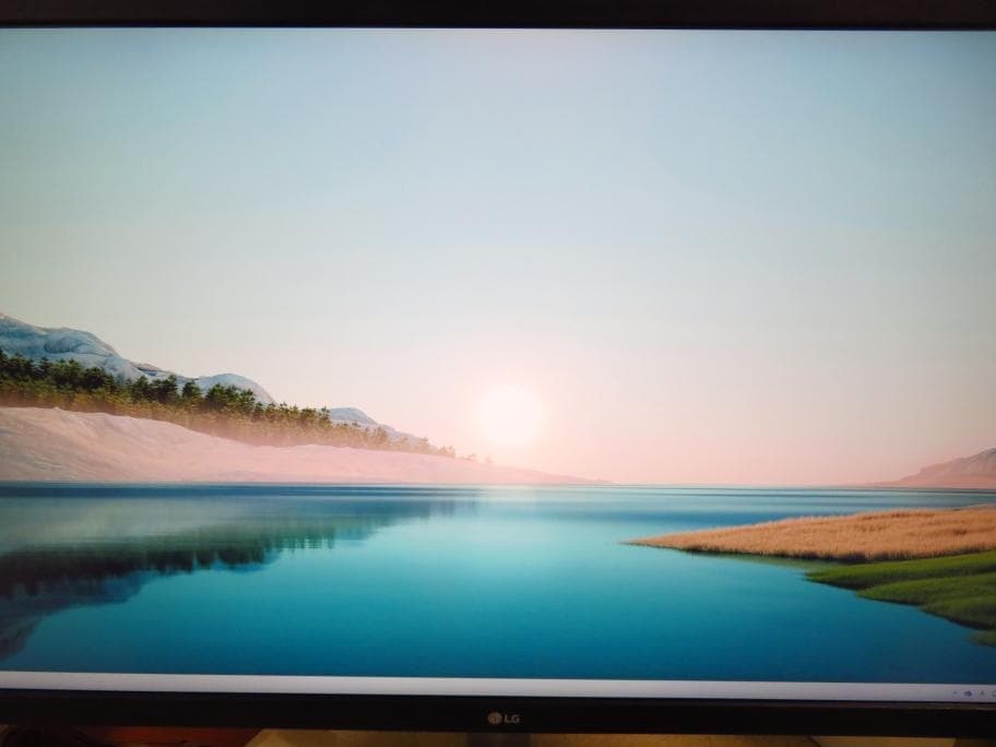 [美品] LG 27UL550-W 27インチ 4K 液晶モニター